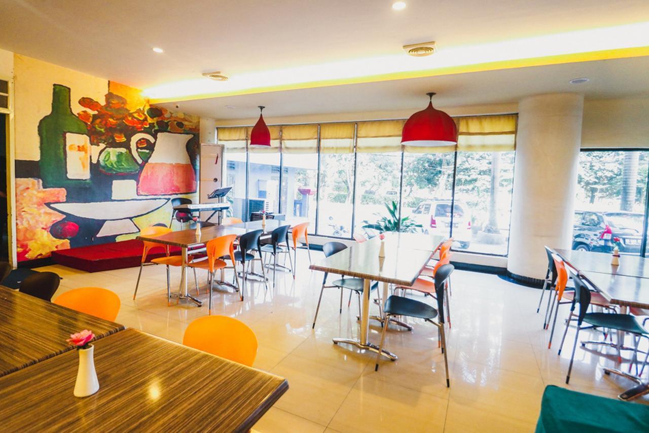 Reddoorz Plus Near Mall Ratu Indah 2 Makassar Exteriör bild