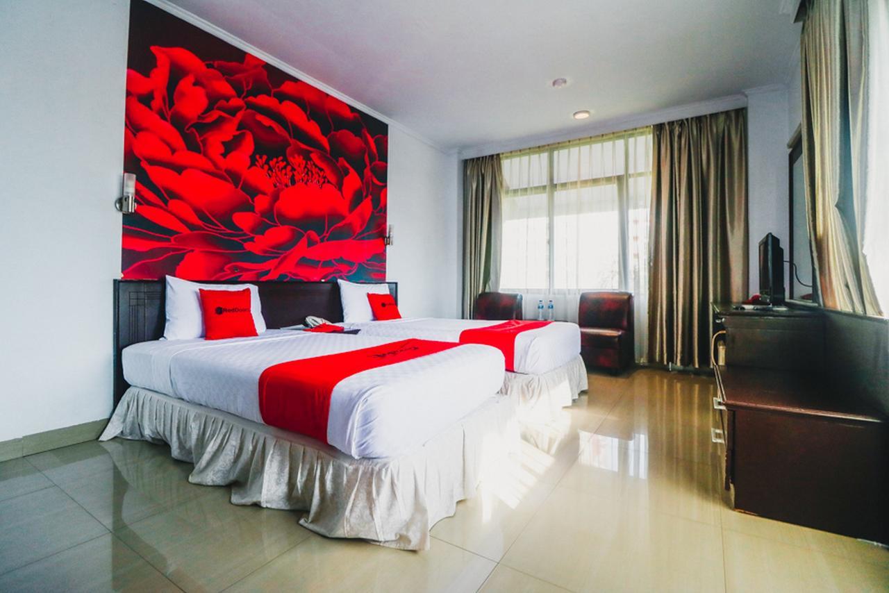 Reddoorz Plus Near Mall Ratu Indah 2 Makassar Exteriör bild
